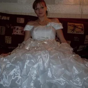 Продаю свадебное платье Цена: 4 000руб.