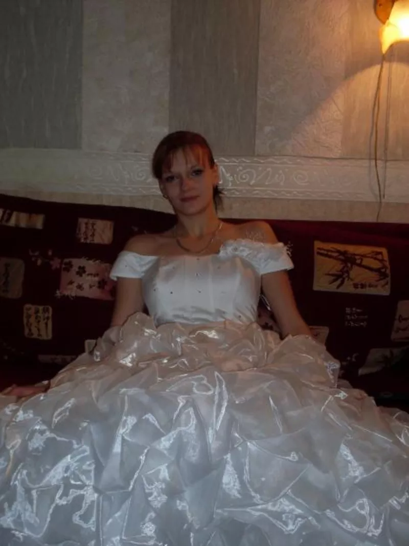Продаю свадебное платье Цена: 4 000руб.